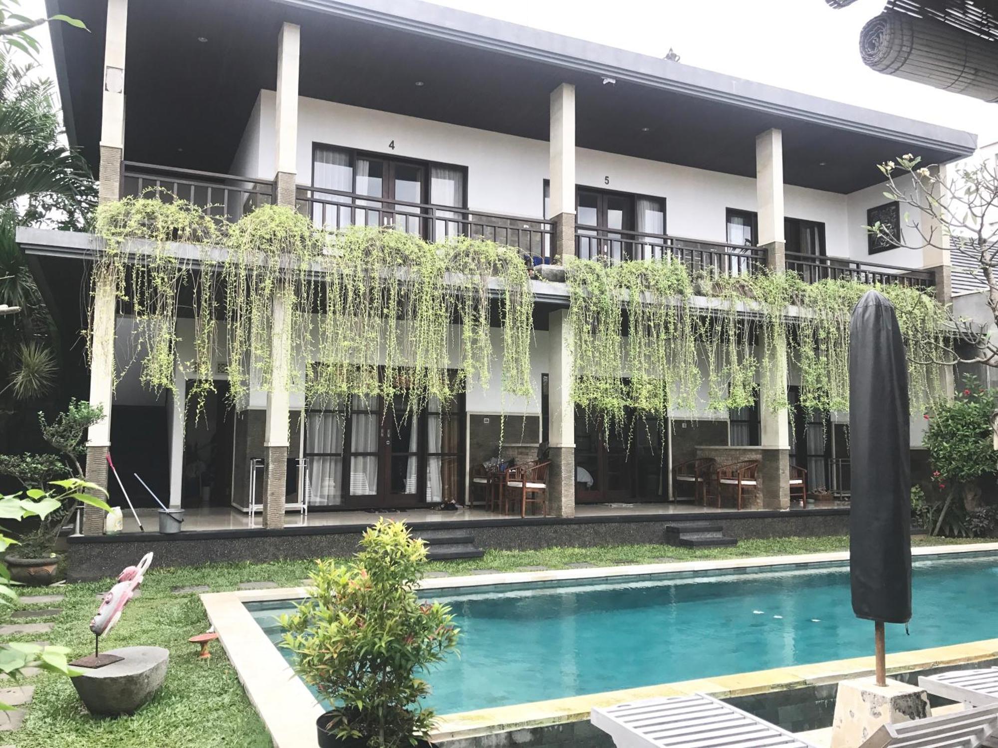 Pondok Chandra Batubelig * Seminyak (Bali)